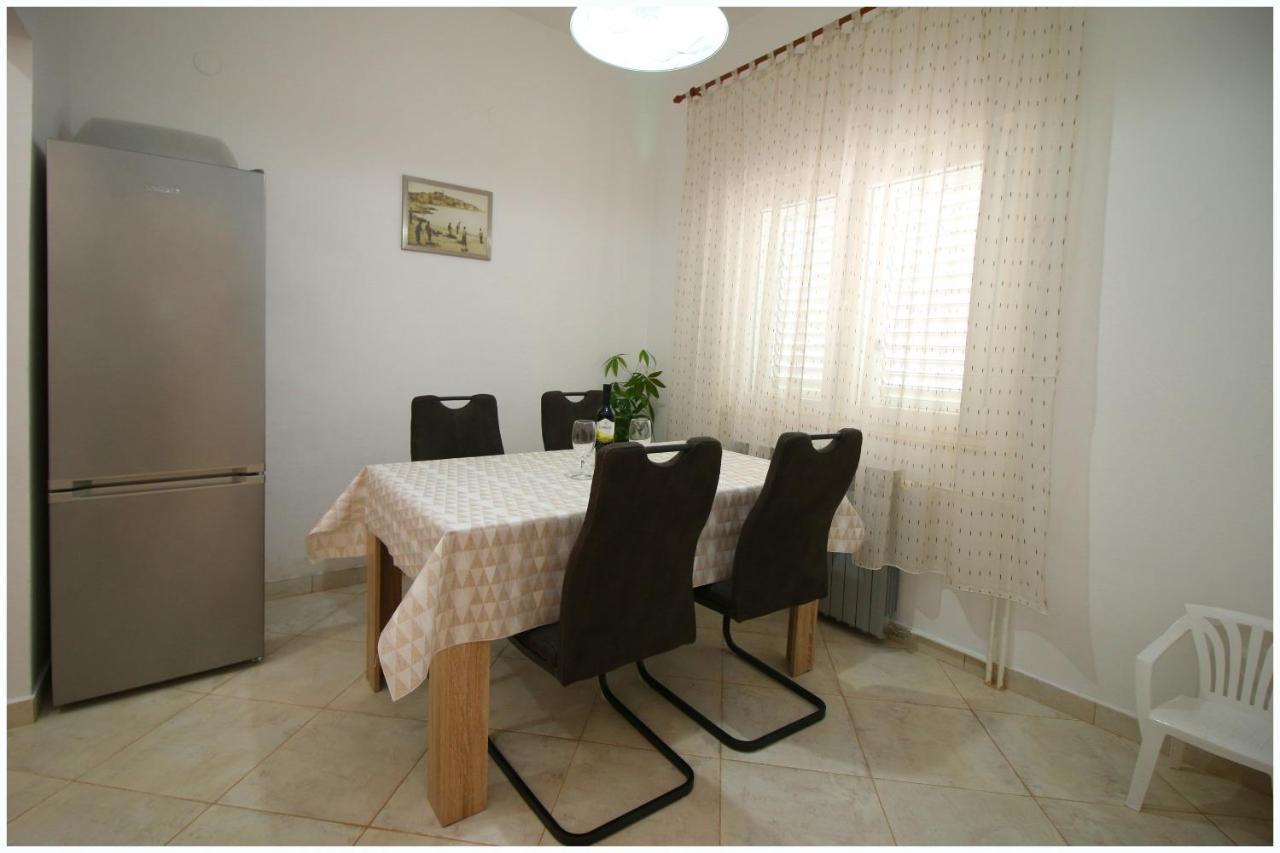 Apartments And Rooms Mirja-Parking Primošten Екстериор снимка
