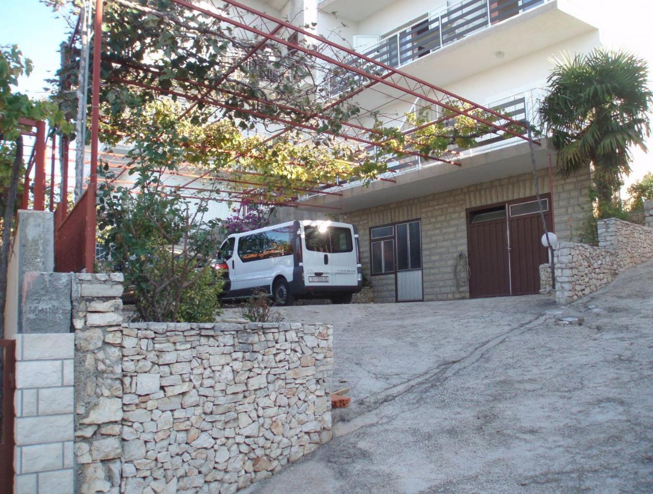 Apartments And Rooms Mirja-Parking Primošten Екстериор снимка