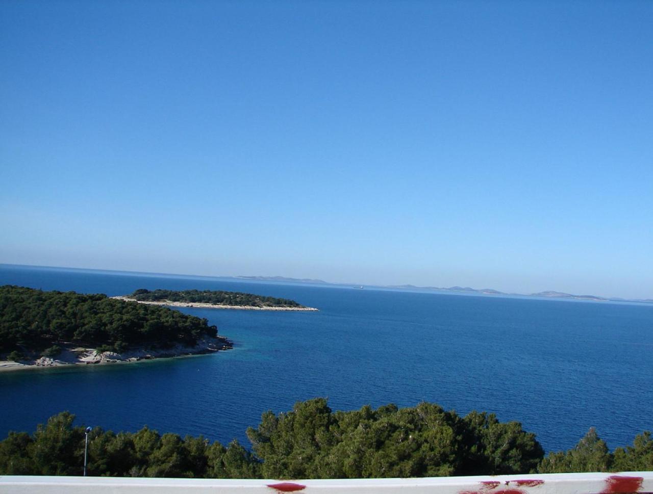 Apartments And Rooms Mirja-Parking Primošten Екстериор снимка