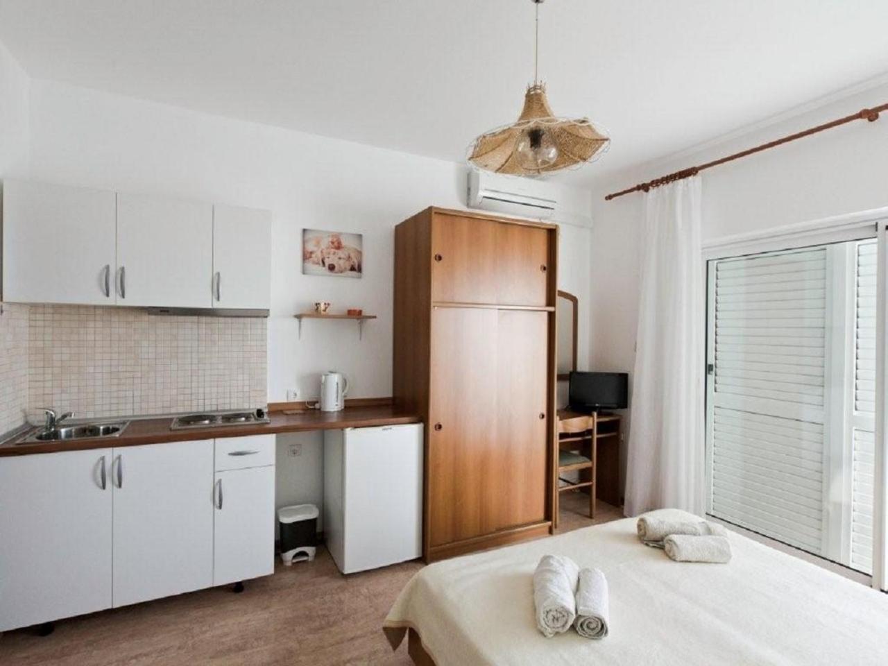 Apartments And Rooms Mirja-Parking Primošten Екстериор снимка